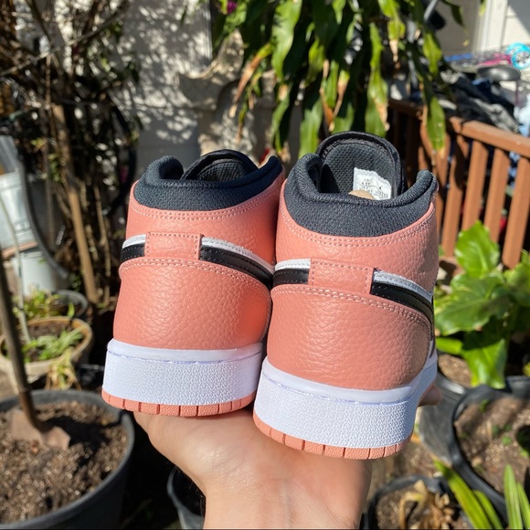 Nike Jordan 1 Mid Pink Quartz - Picture 15 of 16